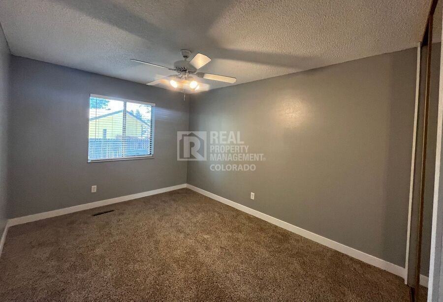 615 46th Avenue Ct - Photo 7 of 19