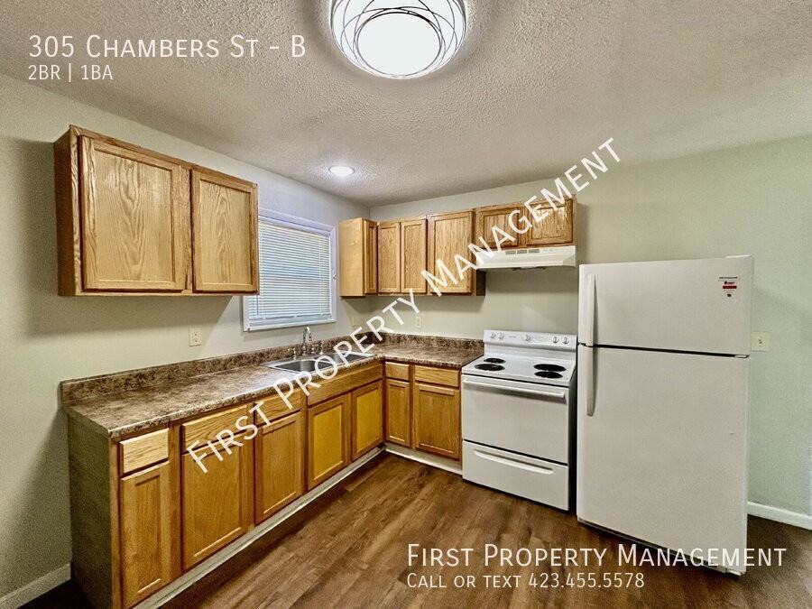 305 Chambers St #B - Photo 5 of 13