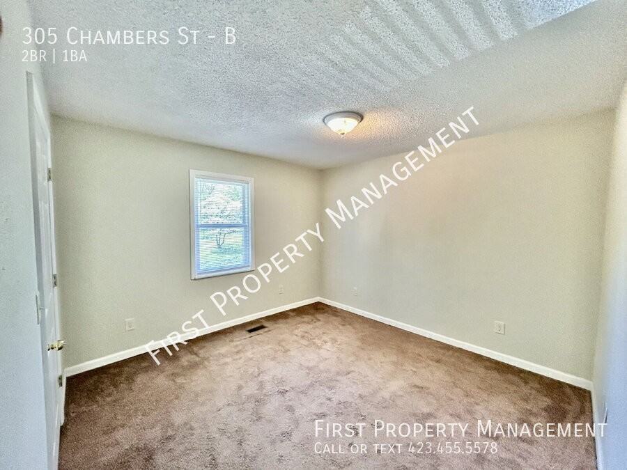 305 Chambers St #B - Photo 6 of 13