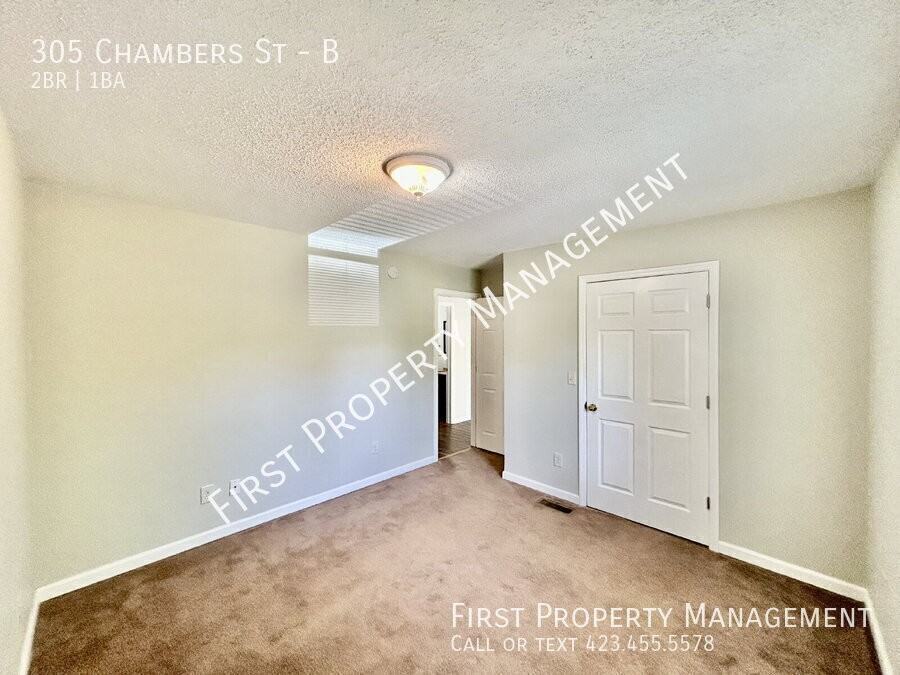 305 Chambers St #B - Photo 7 of 13