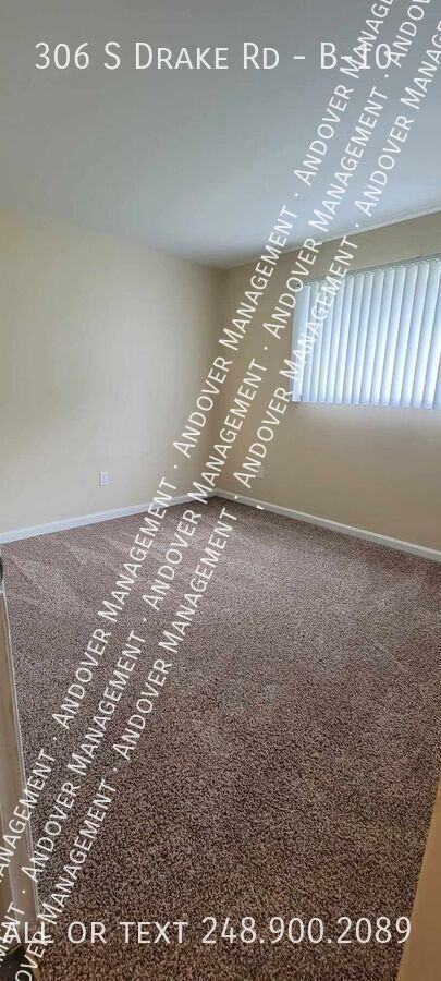 306 S Drake Rd #B10 - Photo 4 of 50