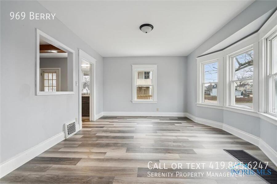 969 Berry St #FRNT - Photo 4 of 12