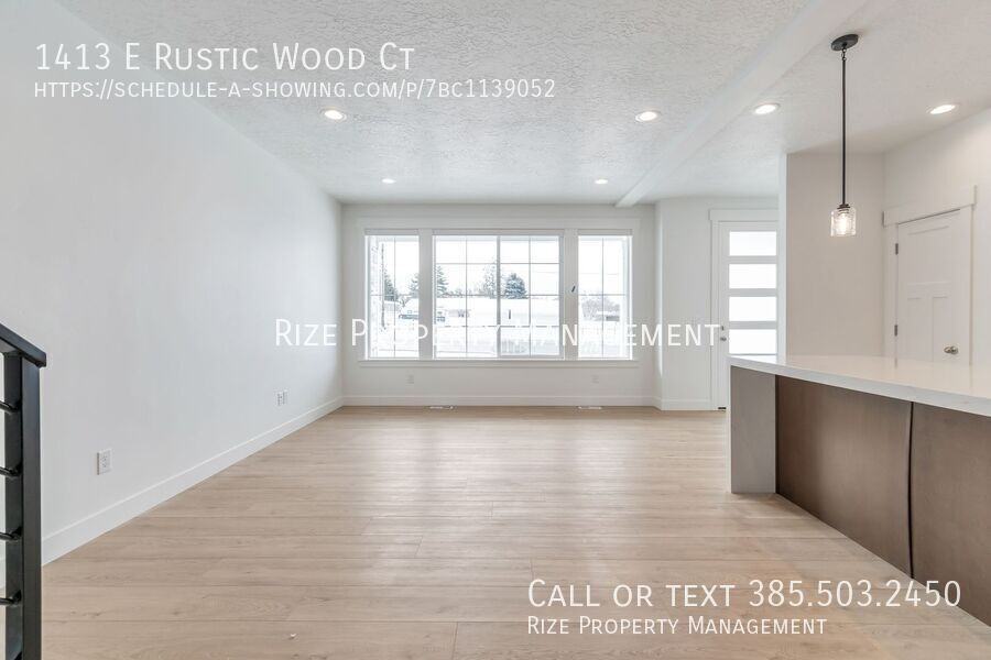 1413 E Rustic Wood Ct - Photo 5 of 26