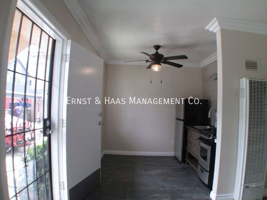 1125 N Saint Marys Ct #1A - Photo 4 of 8