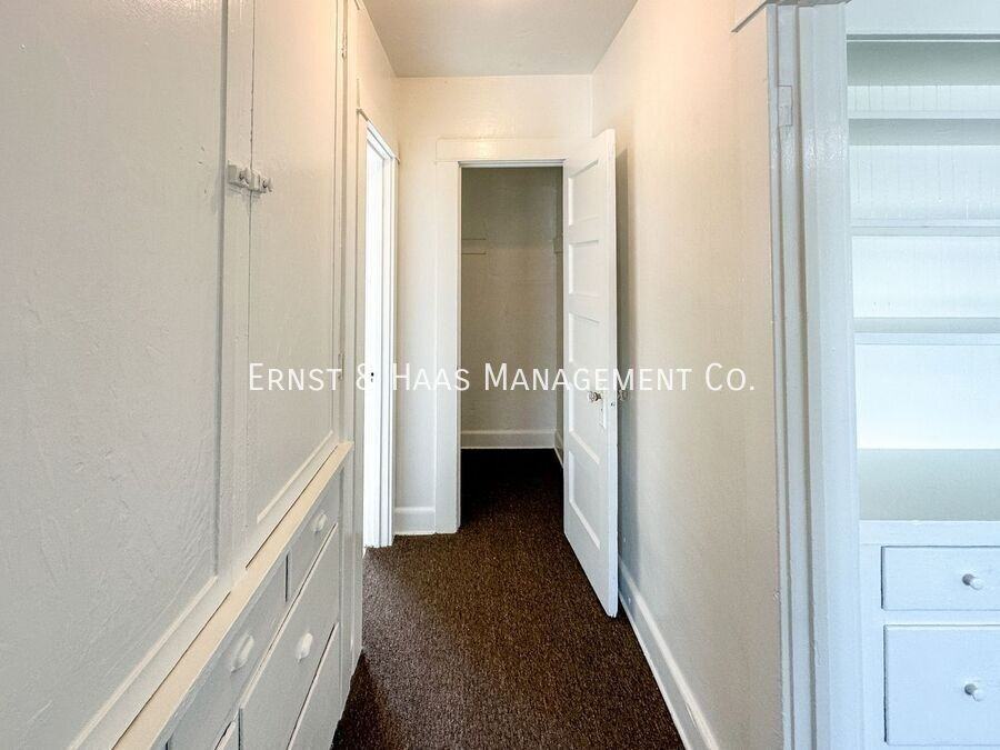 1618 1/2 E 4th St - Photo 6 of 10