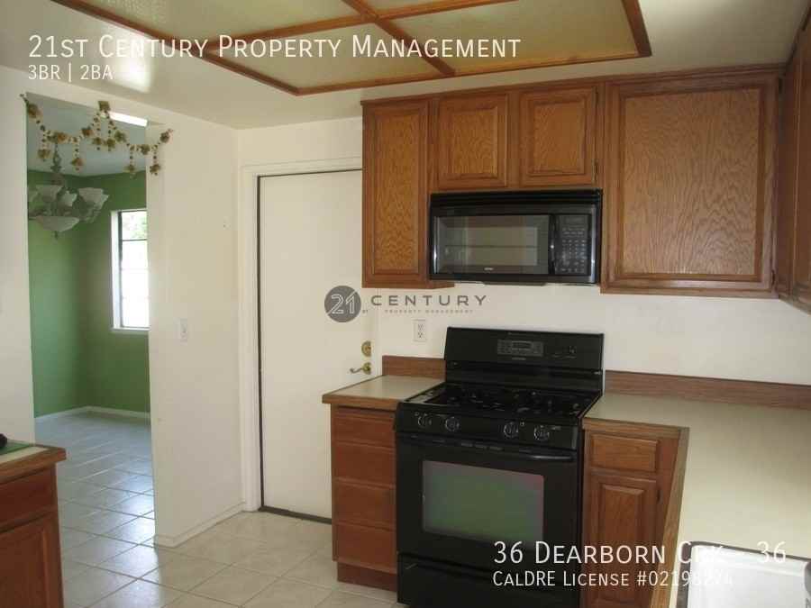 36 Dearborn Cir #36 - Photo 3 of 26