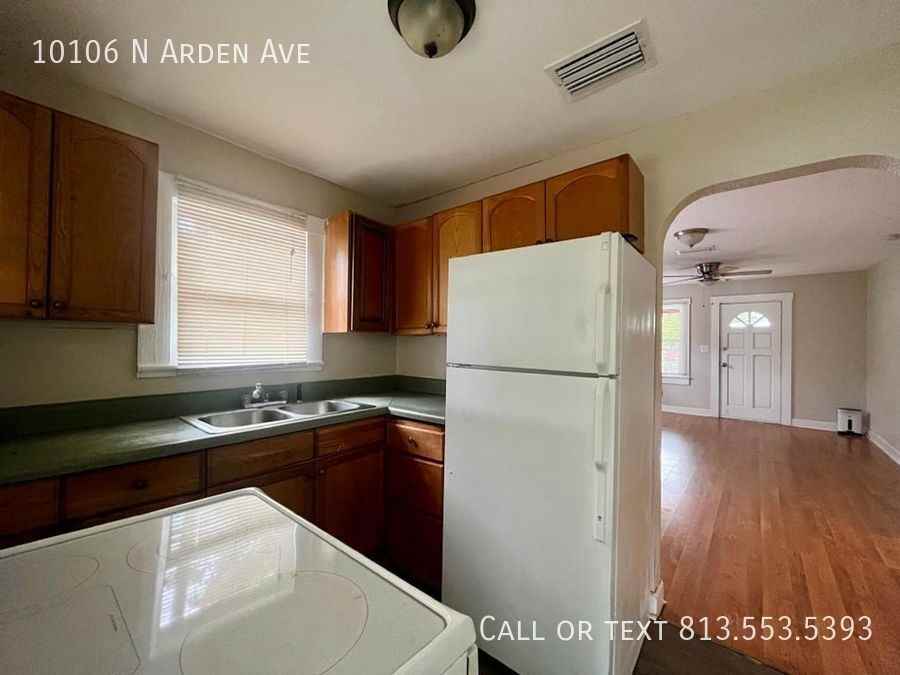 10106 N Arden Ave - Photo 3 of 9
