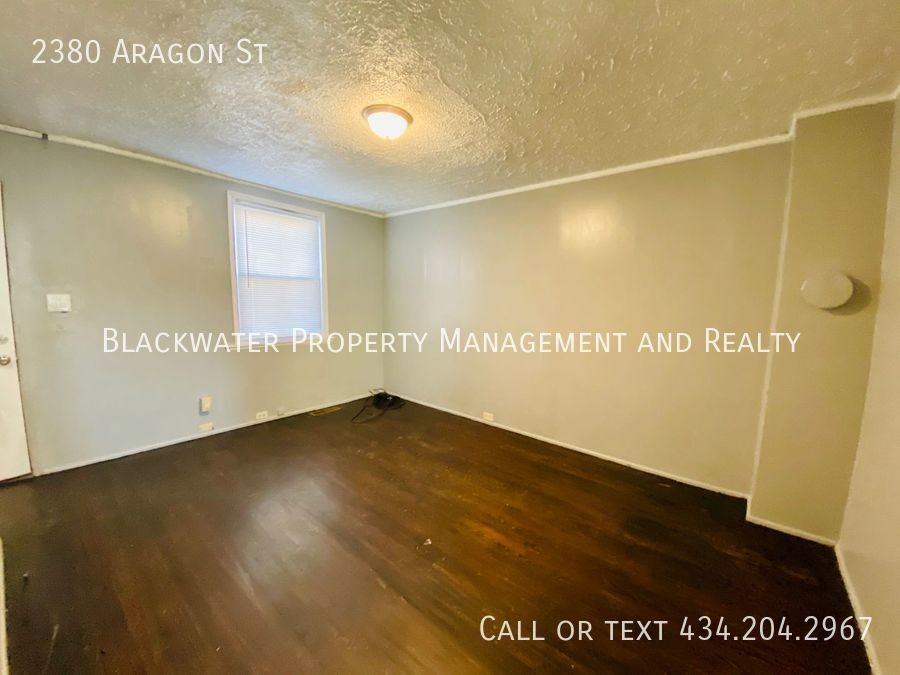 2380 Aragon St - Photo 7 of 9