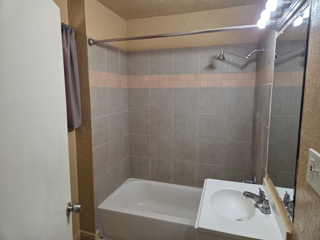 369 Center St - Photo 2 of 9