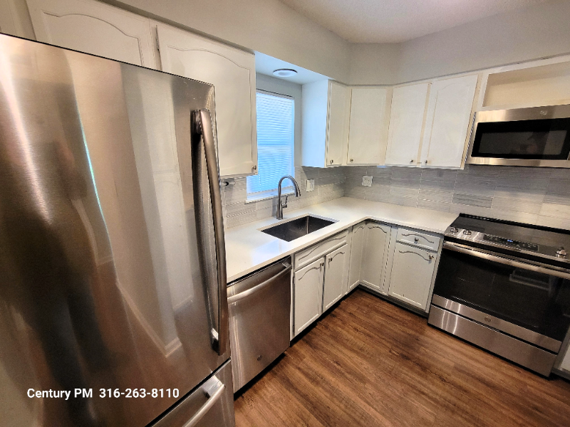 719 N Stackman Dr #D - Photo 2 of 23