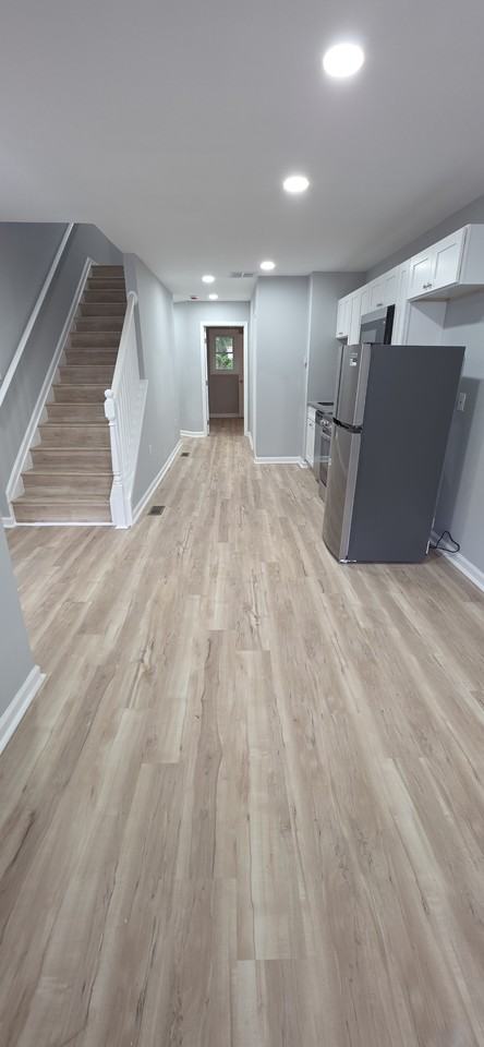 2010 Cliftwood Ave - Photo 2 of 14