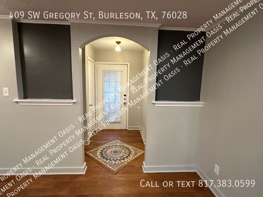 409 Sw Gregory St - Photo 2 of 21