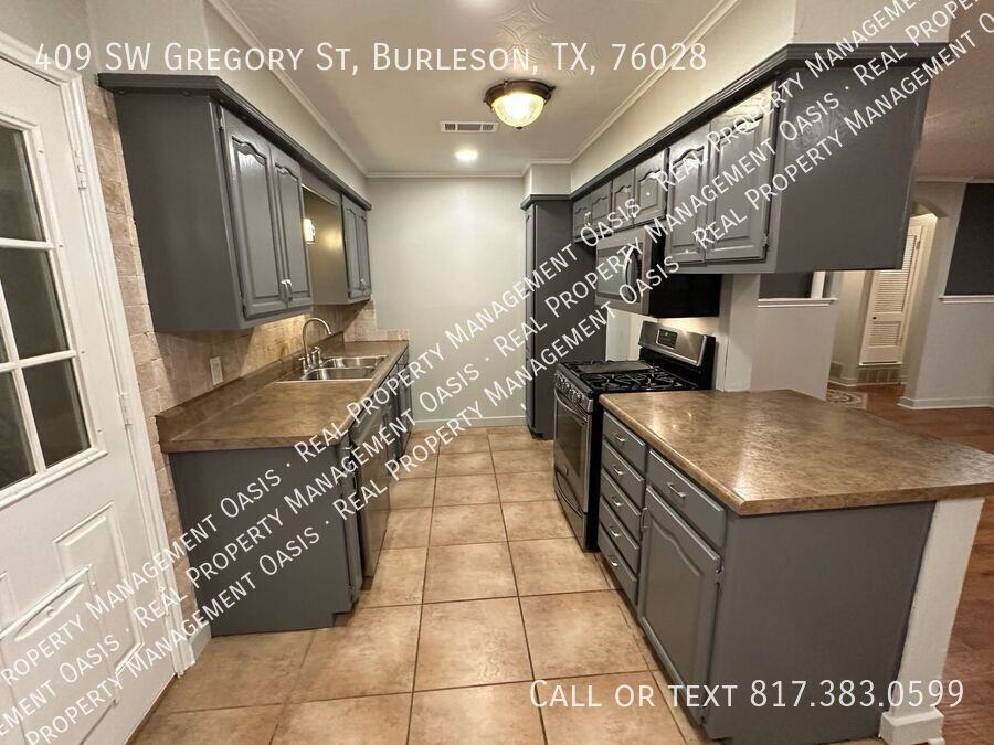 409 Sw Gregory St - Photo 6 of 21