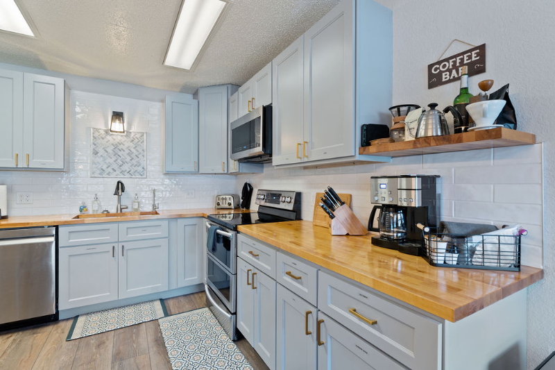 430 Lone Pine Rd - Photo 5 of 38