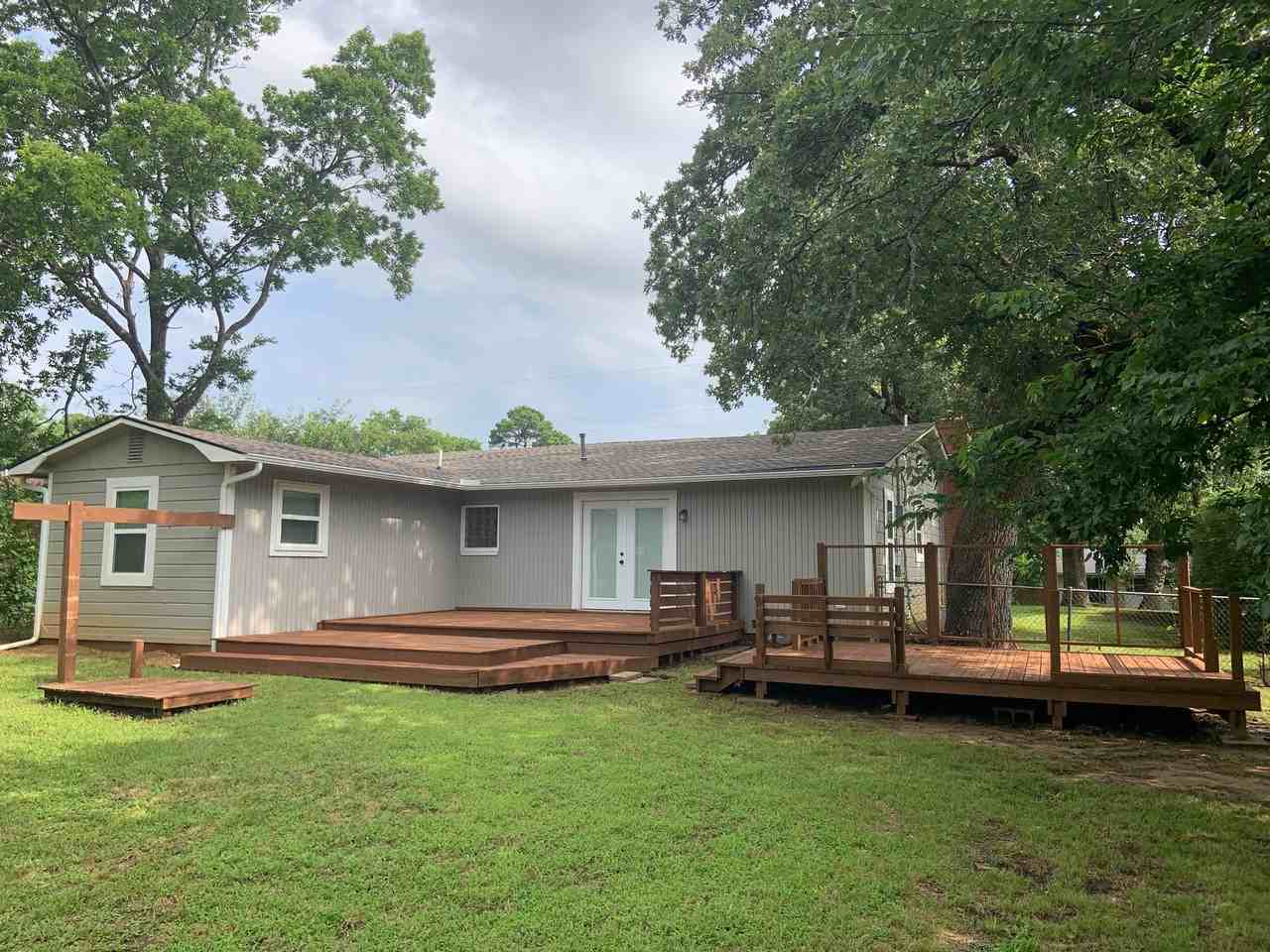 1929 Collier Dr - Photo 2 of 19