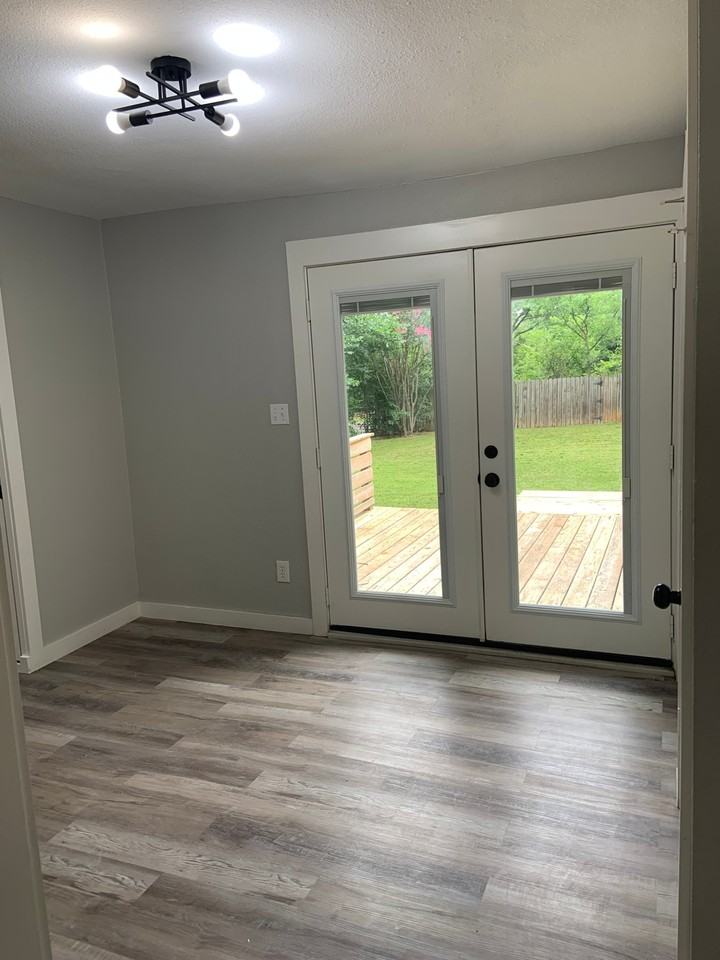1929 Collier Dr - Photo 6 of 19