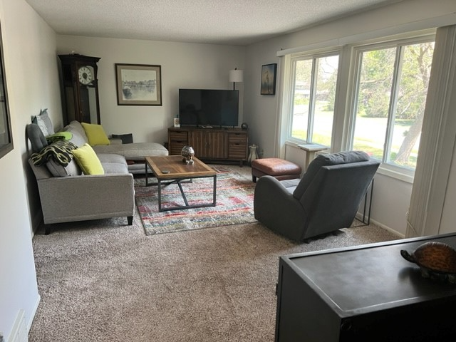 9618 Utica Rd - Photo 5 of 15