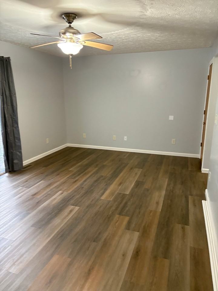207 Florence St #B - Photo 3 of 12