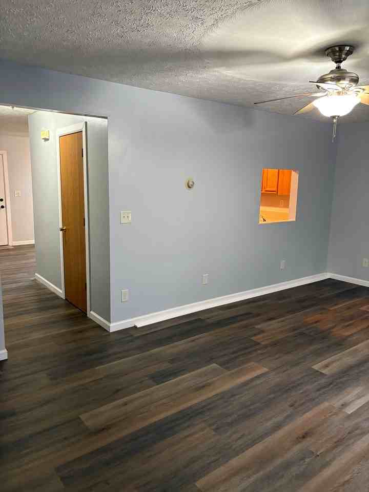 207 Florence St #B - Photo 4 of 12