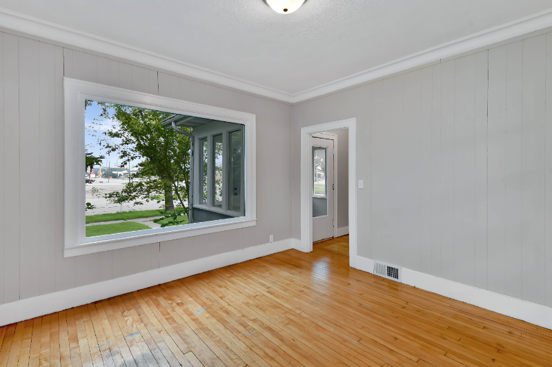 702 26th St N #1 - Photo 4 of 20