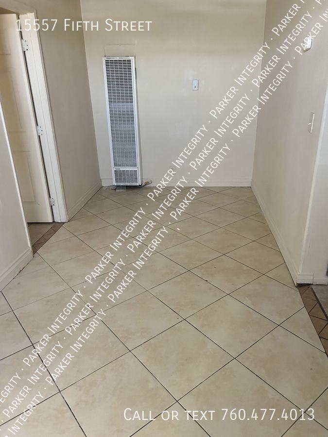 15557 5th St - Photo 3 of 8