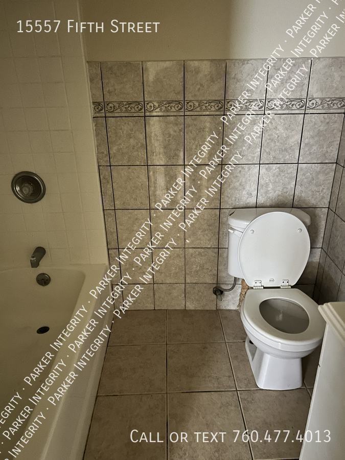 15557 5th St - Photo 6 of 8