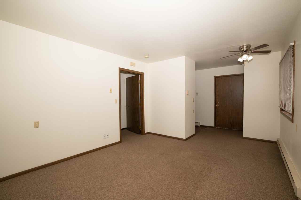 703 Chase Blvd - Photo 2 of 6