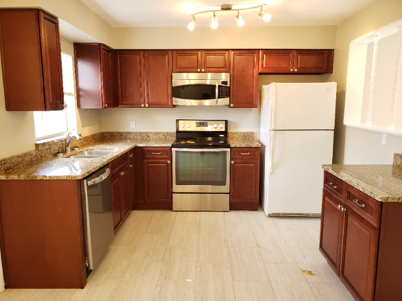 5725 Cardinal Guard Ave - Photo 4 of 16