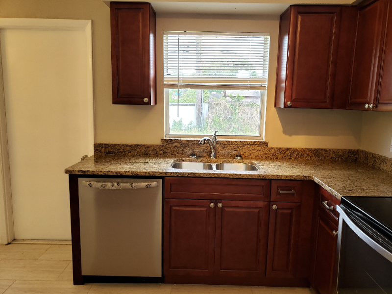 5725 Cardinal Guard Ave - Photo 5 of 16