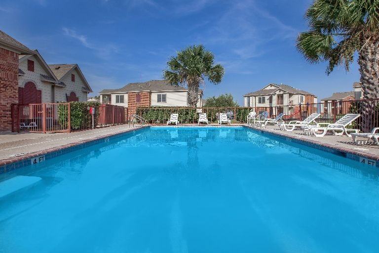 Las Brisas Apartments - Photo 3 of 16