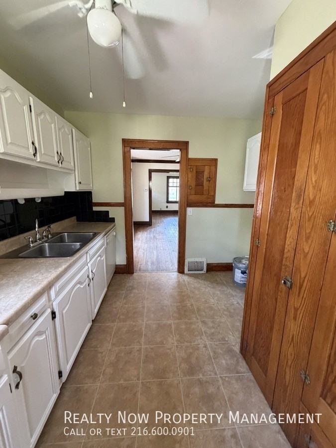 9011 Park Heights Ave - Photo 7 of 13