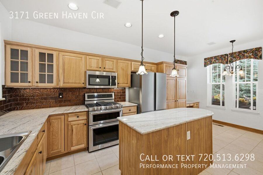 3171 Green Haven Cir - Photo 3 of 34