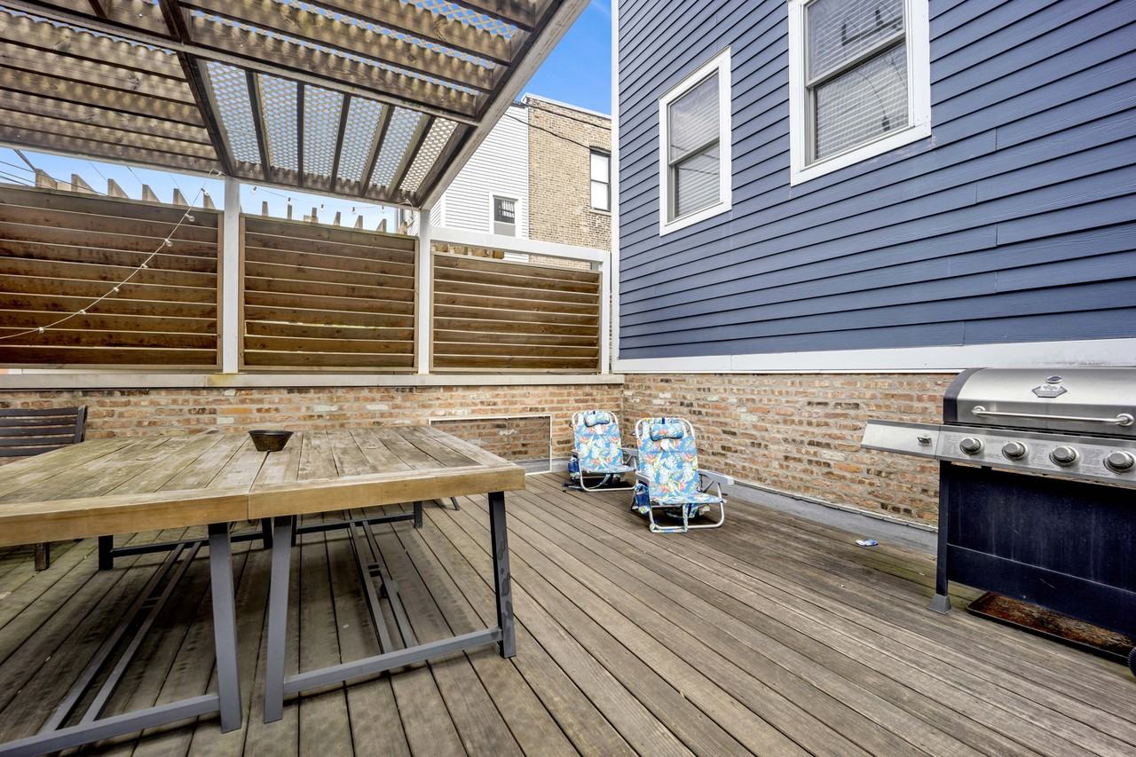 2522 N Burling St Apt 2 #2 - Photo 7 of 8