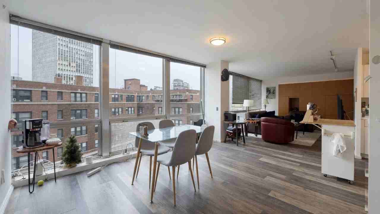 2400 N Lakeview Ave #615 - Photo 2 of 8
