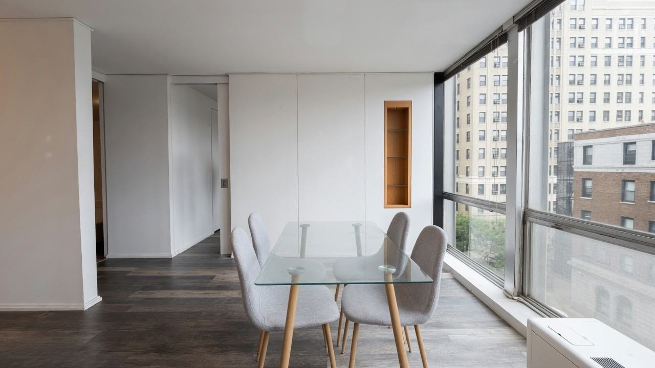 2400 N Lakeview Ave #615 - Photo 7 of 8