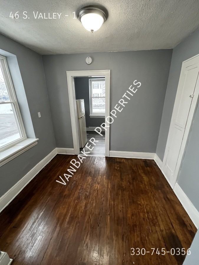 46 S Valley St #1 - Photo 3 of 7