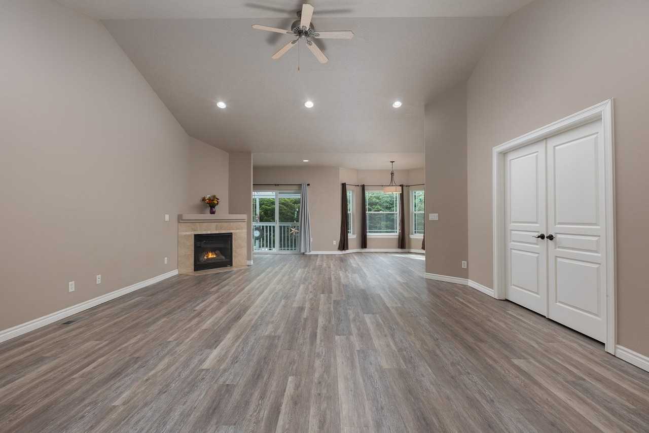 2630 Ne 45th St - Photo 3 of 16