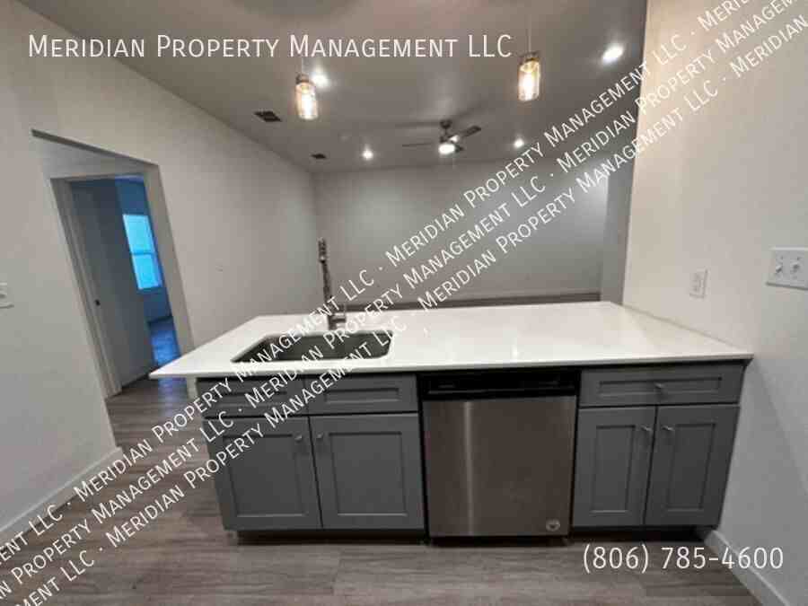 1215 N Evanston Ave - Photo 6 of 49