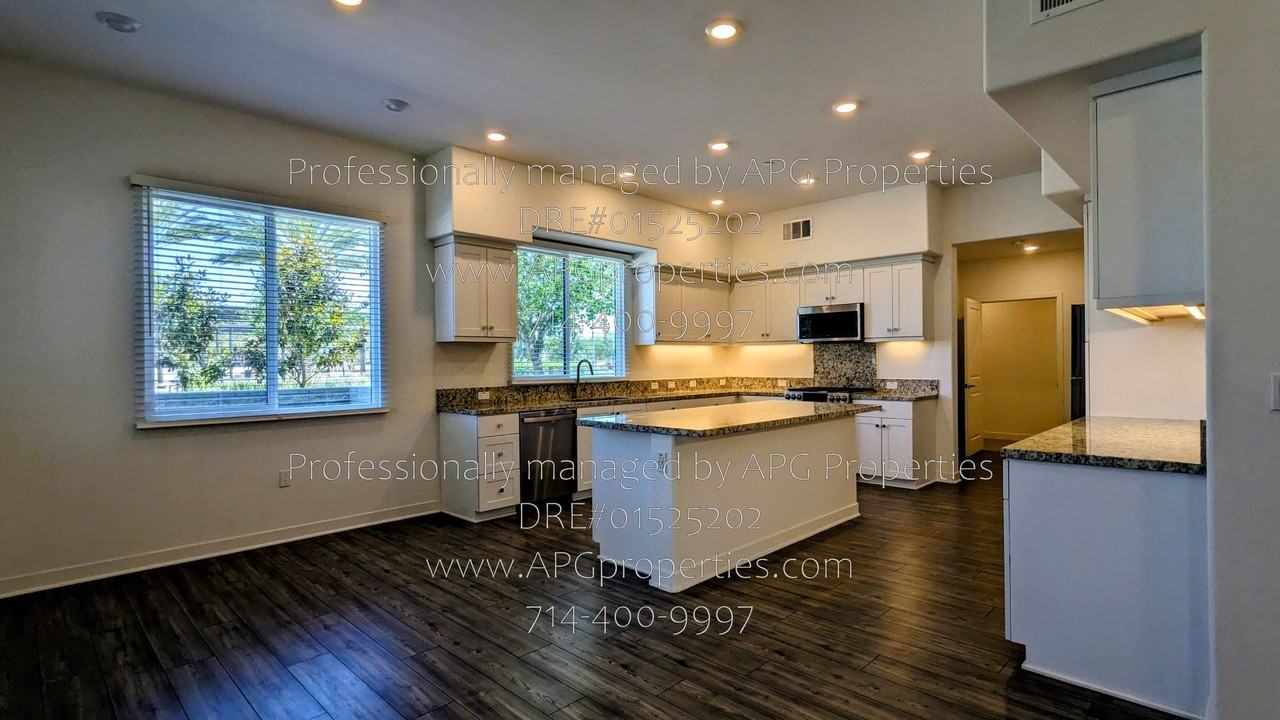 1851 Union St #6 - Photo 3 of 33