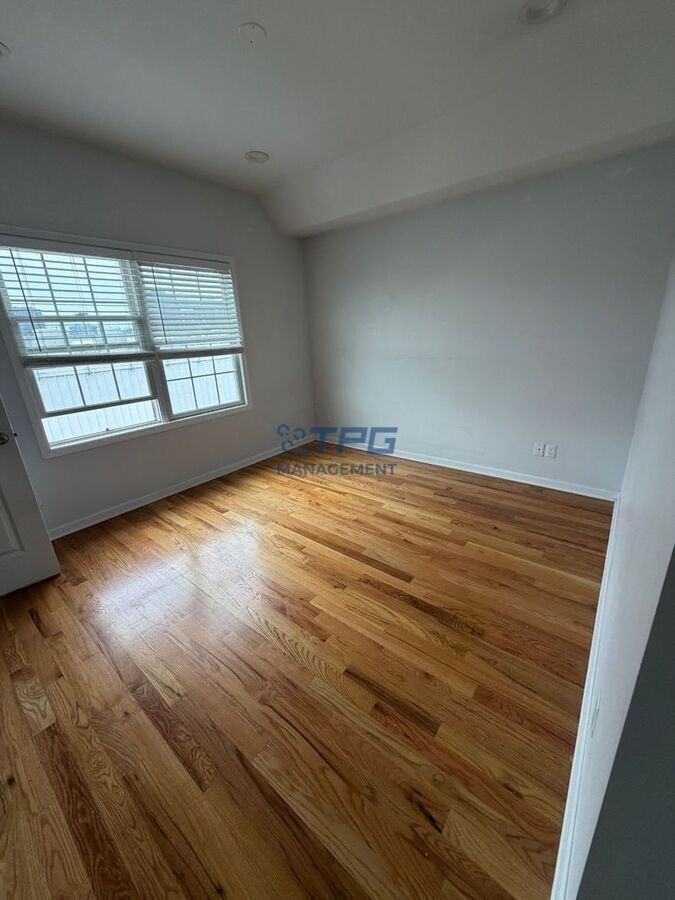131 Bergen St #2 - Photo 6 of 14