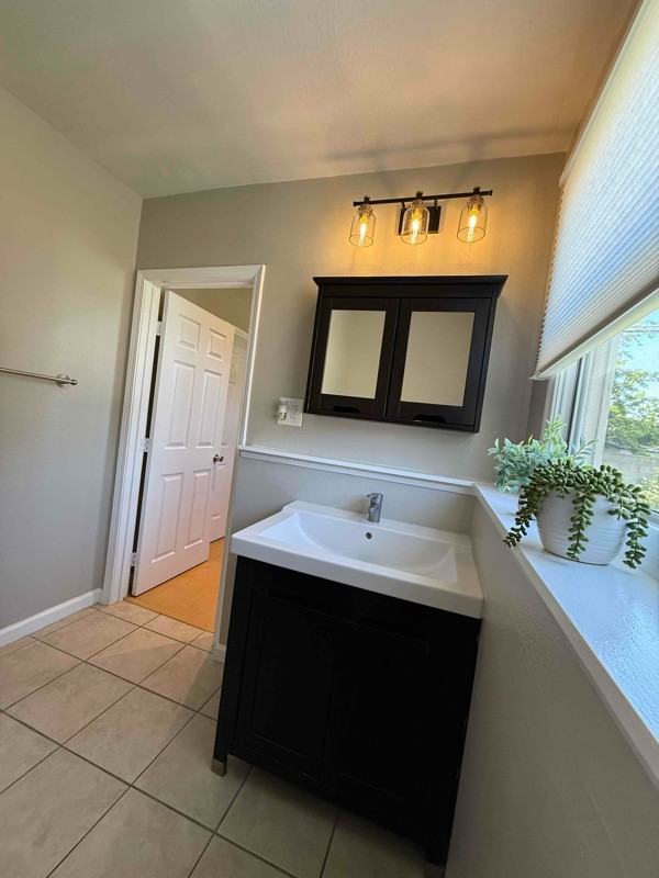 815 N Sparks St - Photo 6 of 20