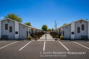 featured image of 1757 E Harvard St #3