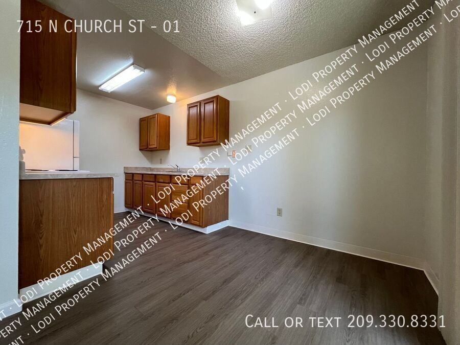 715 N Church St #01 - Photo 5 of 23