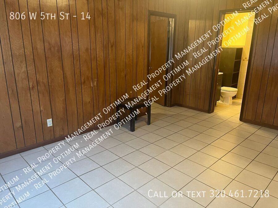 806 W 5th St #14 - Photo 7 of 15