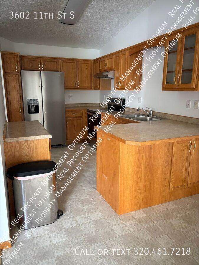 3602 11th St S - Photo 4 of 33