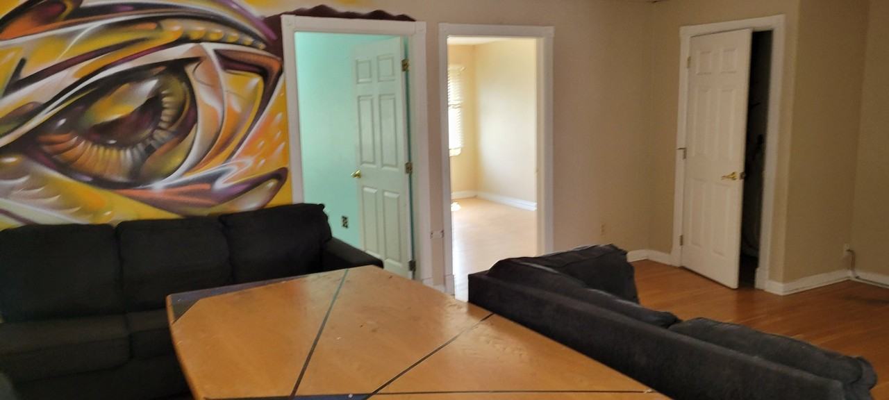 11 W Hampden Ave #302 - Photo 4 of 7