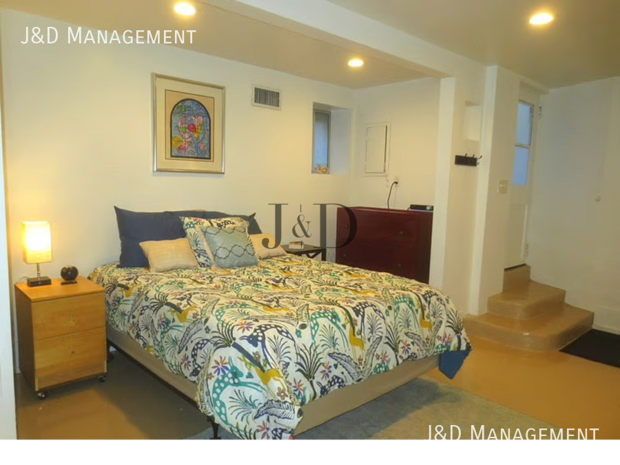 3730 Arizona St - Photo 6 of 22