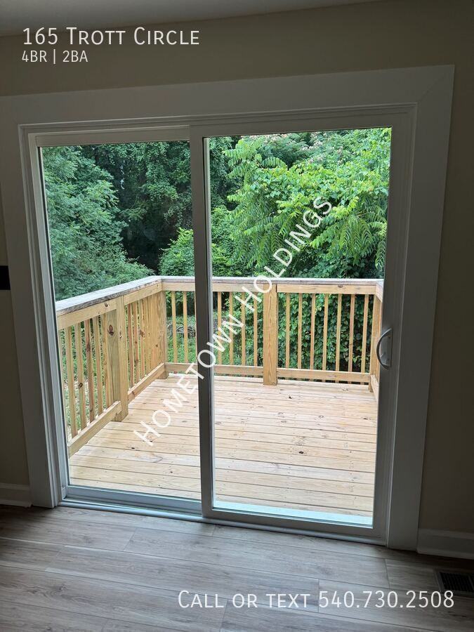 165 Trott Cir - Photo 4 of 28
