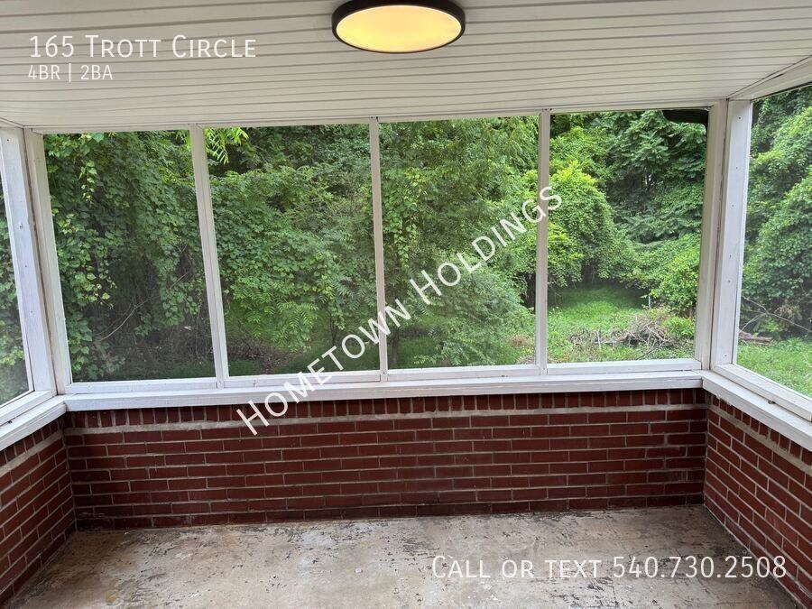 165 Trott Cir - Photo 5 of 28