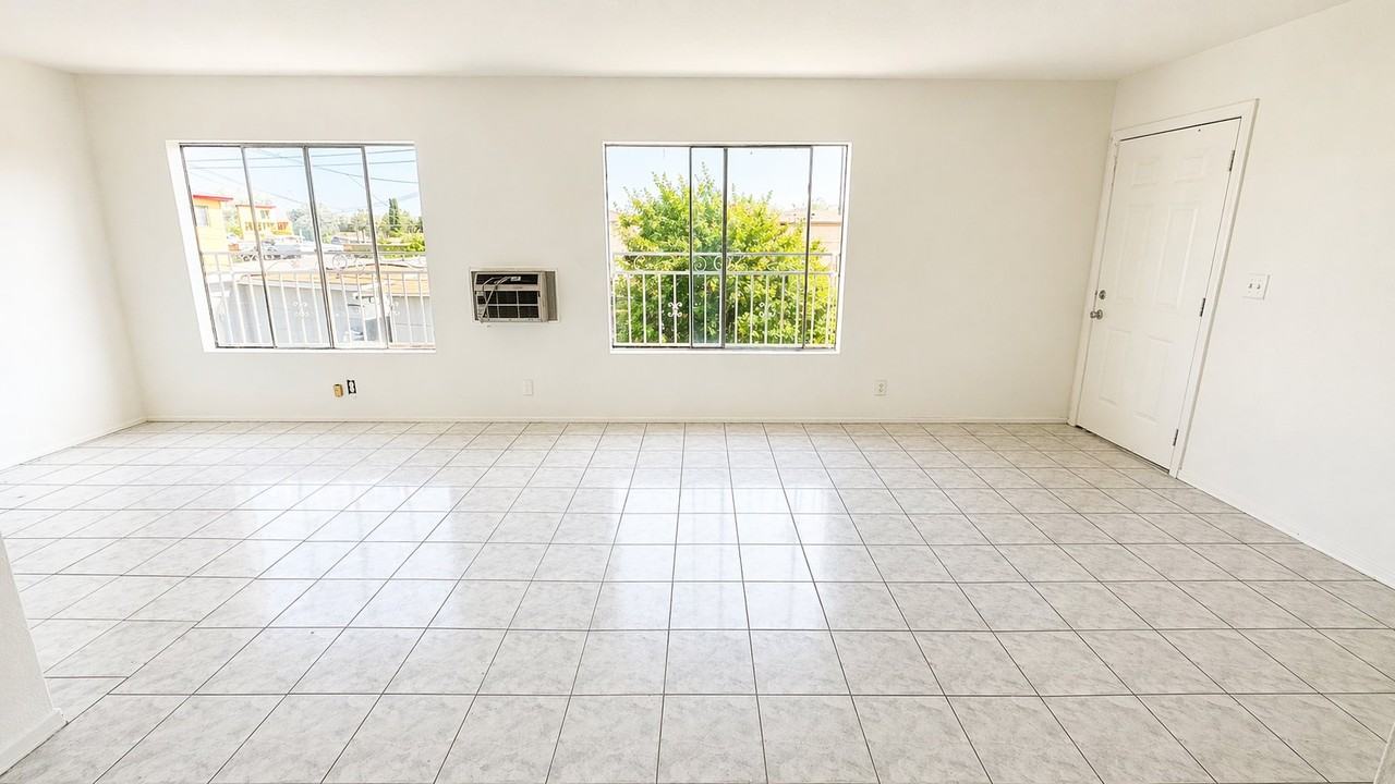 678 Del Rosa Pl #D - Photo 3 of 12